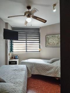 Habitación doble con baño privado, Desayuno y piscina - 1