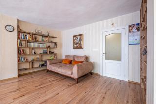 Top Location 3 Bedroom Apartment Next to the Beach - 3