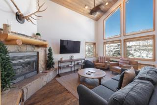 Private Hot Tub, Close to Walking Trails & Main Street 4 bedroom Boulder Creek - Park City - 8