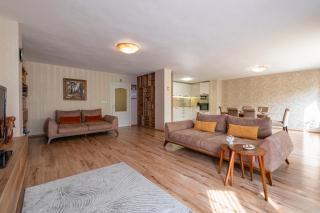 Top Location 3 Bedroom Apartment Next to the Beach - 8