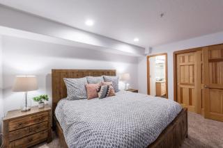 Private Hot Tub, Close to Walking Trails & Main Street 4 bedroom Boulder Creek - Park City - 2