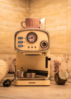 Central Groove - Family, Work, Travel - Sofia - 4
