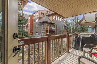 Evergreen Escape - 2 Bedroom Condo with Pool & Hot Tub - 5