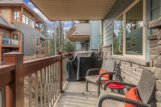 Evergreen Escape - 2 Bedroom Condo with Pool & Hot Tub - 4