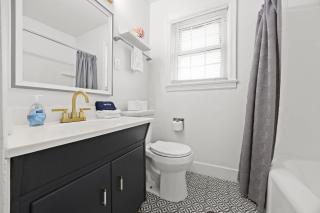 Cozy Louisville Apt with Parking Great Location - 6