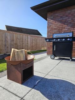 Family home, Game Zone & Outdoor Fireplace- Sleeps 10 - New Plymouth - 8