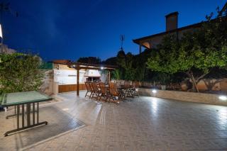 3 Bedroom Villa with private pool in Lagonisi - Áyios Nikólaos - 1