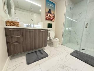 Luxurious 1BR Suite Near Hollywood Walk Of Fame - 9