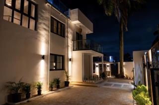 Rooftop Couples Suites at Ocean Park Beach Club - 8