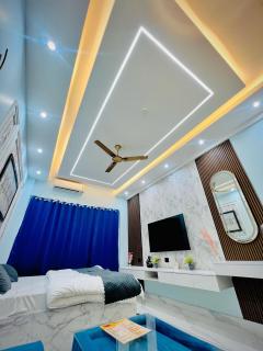 The Cozy Stay - Ghaziabad - 3