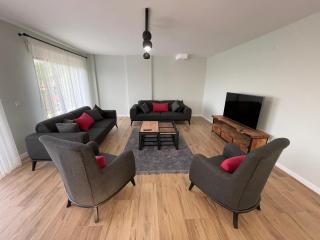 Sakarya Sapanca Ünlüce de 5 oda 1 salon Özel Havuzlu Lux 10 kişilik Tatil Villası - Sapanca - 2