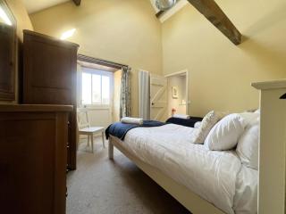The Hayloft - With Free Parking - Easington - 4