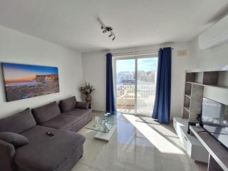 Chic Central Suite - Msida - 1