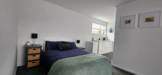 Ensuite in The Heart Of The Desert - - 2