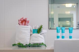 Spectacular Seaviews, Pool, Modern, Free Wifi - Airlie Beach - 1