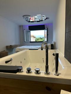 Apartamento com 3 quartos e jacuzzi - Lisbon - 0