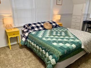 Regal Suites on Conant - 5