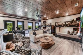 Smith Creek Resort- 6 Bedroom 22 Guests - Indoor Pool - Resort Amenities - Sevierville - 3
