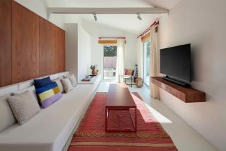 73 Yalikavak, Contemporary version of an old village house - Yalıkavak - 3
