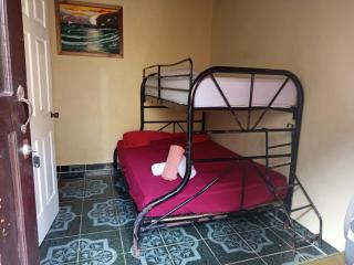 Daisy's House Hostel - San Juan del Sur - 3