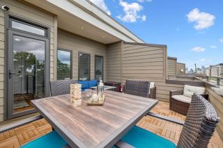 Spacious 3-Story Townhome w Rooftop & City Views - 6