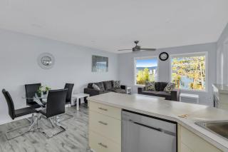 Lakeview Home in West Kelowna - West Kelowna - 3