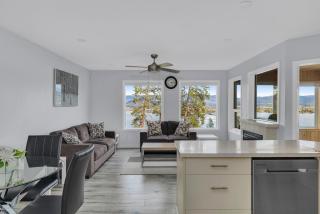 Lakeview Home in West Kelowna - West Kelowna - 0