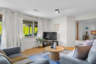 Relax & Unwind |Westside Getaway - 2