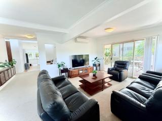 Leafy 3-Bedroom Escape to Nature-Air Conditioned with Smart Entry - Oxford Park - 0