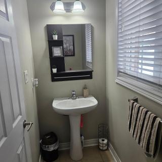 Urban Oasis 1BR - Brampton - 0