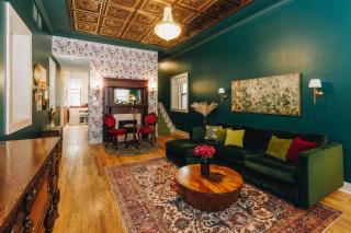 The Velvet Manor | OTR Deck+Parking, Sleeps 8! - Cincinnati - 8