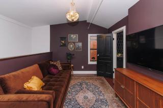 The Velvet Manor | OTR Deck+Parking, Sleeps 8! - 5