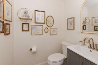 The Velvet Manor | OTR Deck+Parking, Sleeps 8! - Cincinnati - 3