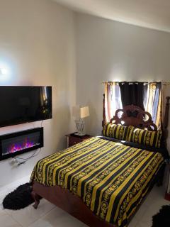 Love Zone - Home Away From Home - Kupuis - 8