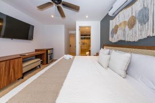 Luxury Stay Private Pool and Movie Theater Retreat - Tulum - 1