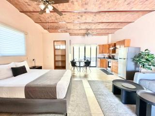 Studio with Salt Water Pool - 1