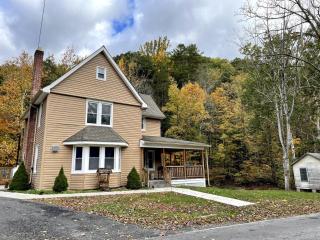 Twin Creeks, Waterfront Catskills Retreat - Ellenville - 9