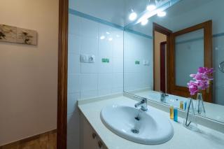 Apartamentos Vacacionales Las Palmas Urban Center - Las Palmas de Gran Canaria - 4