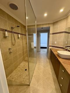 Seacrest - Spacious Beachside Retreat - Bunbury - 7