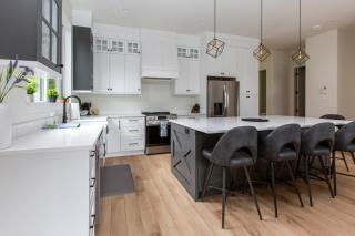 Lakeside Living New 3 Bedroom Waterfront Retreat - Lake Cowichan - 5