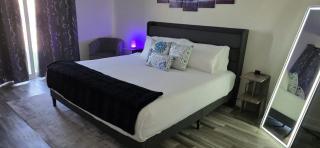 Desert Villa - EV, Hot Tub, Grill, Bar, Games, RV Parking in Twentynine Palms Downtown - 5