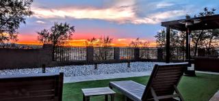 Desert Villa - EV, Hot Tub, Grill, Bar, Games, RV Parking in Twentynine Palms Downtown - Twentynine Palms - 0