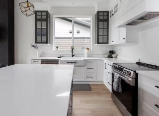 Lakeside Living New 4 Bedroom Retreat - Lake Cowichan - 3