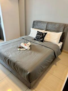 Nordic Industrial Style Austin Height 5-8pax - Johor Bahru - 8