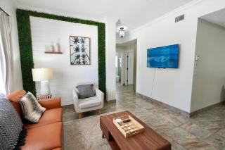 SōLE Suite #1-2 min to BEACH-Patio & Courtyard - Cocoa Beach - 1
