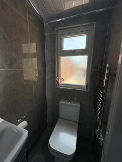 Private Detached Studio with Ensuite Cozy and Self-Contained - Luton - 1