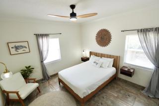 SōLE Suite #1-2 min to BEACH-Patio & Courtyard - Cocoa Beach - 5
