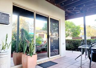 Beachside One Bedroom Flat Retreat - Maroochydore - 9