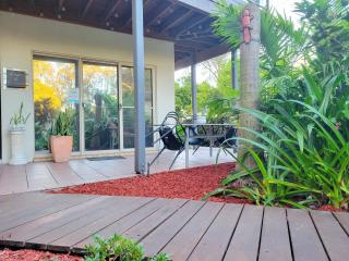 Beachside One Bedroom Flat Retreat - Maroochydore - 8