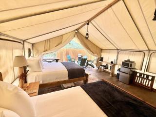 Glamping Tent #1 with Heat AC and Private Bath - 9